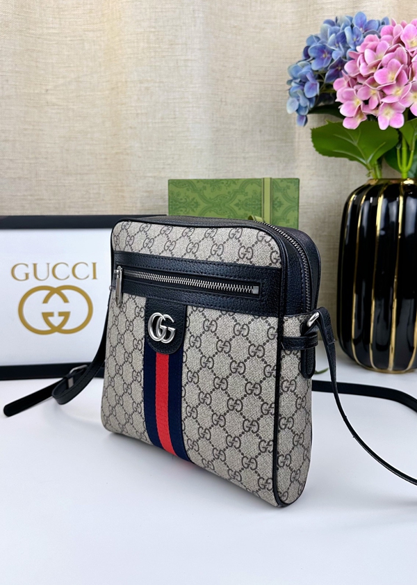 激安グッチバッグコピー背面デザイン